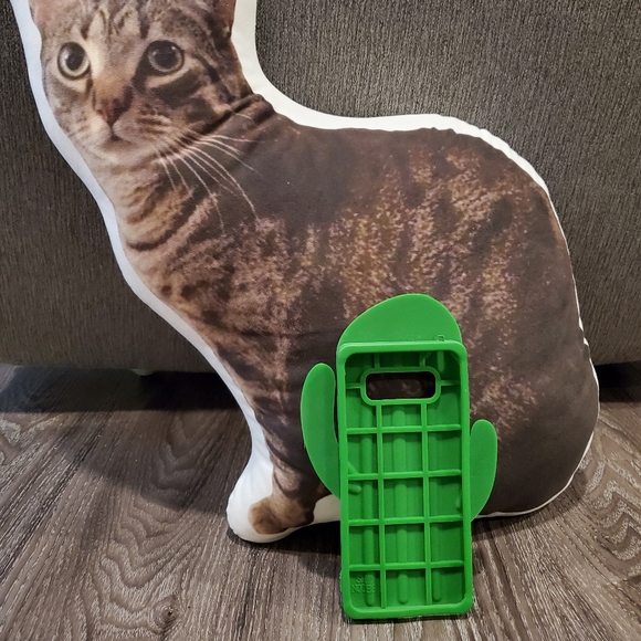 12/$30 NWOT Samsung note 8 cactus case โผ๏ธFinal Priceโผ๏ธ - Picture 2 of 4